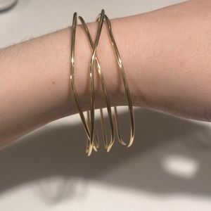 Gold Intertwined Bangle